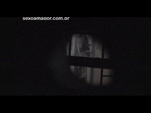 ❤️ Blondie word in die geheim video-opgeneem deur 'n buurtvoyeur wat agter hol bakstene versteek is ️ Anale pornografie by ons af.yespornpics.ru